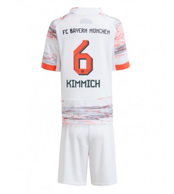Lacne Dětský Futbalové dres Bayern Munich Joshua Kimmich #6 2025-26 Krátky Rukáv - Preč (+ trenírky)